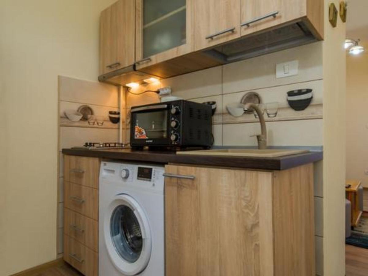 Apartment Carol Private Yard With Barbeque And Parking Sinaia Bagian luar foto